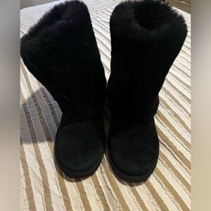 Women's Ugg Black Fur Boots
